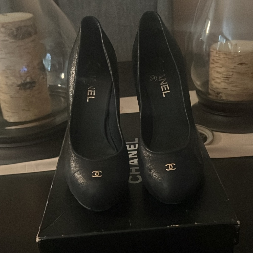 Authentic Chanel Pumps